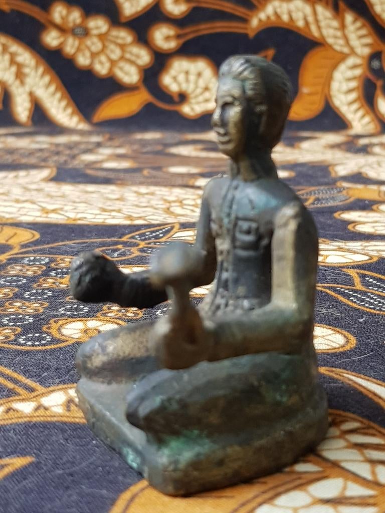 Man met knots mooi antiek brons beeldje uit India 6,7 cm., Antiek en Kunst, Ophalen of Verzenden