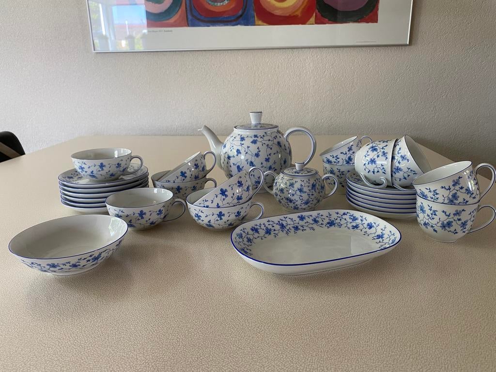 Servies Blauwe Bloem van Arzberg. (Koffie en thee), Antiek en Kunst, Antiek | Servies compleet, Ophalen