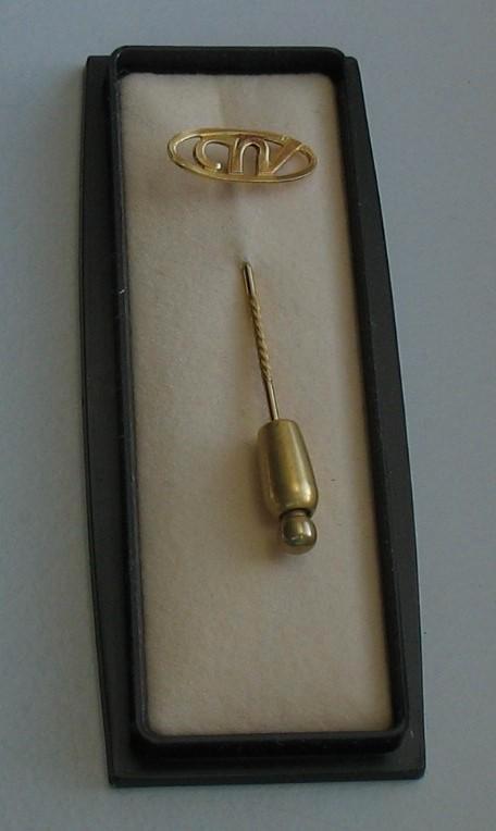 Speldje 50 jaar CNV (gouden speld), Verzamelen, Speldjes, Pins en Buttons, Zo goed als nieuw, Speldje of Pin, Merk, Ophalen of Verzenden