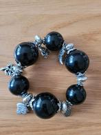 Zwarte kralen armband met zilverkleurige bedels, Overige materialen, Gebruikt, Zwart, Ophalen of Verzenden