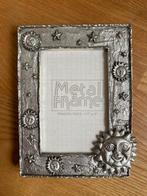 Staande zilverkleurige fotolijst zon en sterren 9x13 cm, Ophalen of Verzenden, Nieuw
