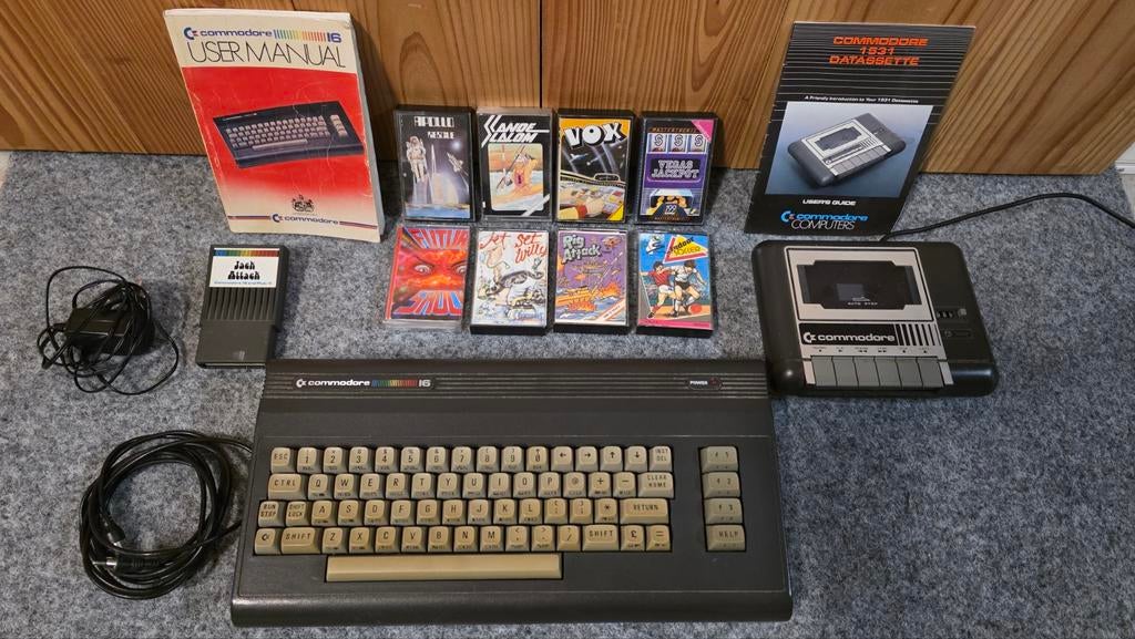 Complete set Commodore 16 met 1531 datasette + 9 games, Computers en Software, Vintage Computers, Ophalen