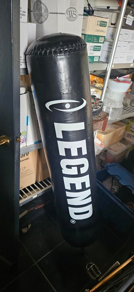 Legend bokszak met standaard, Ophalen