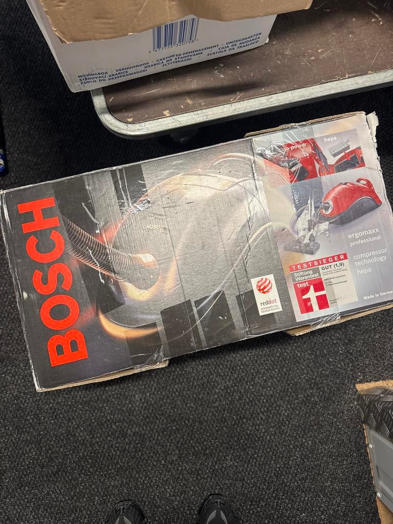 Bosch stofzuiger (pickup today 14/4), Stofzak, Stofzuiger, Ophalen of Verzenden, Zo goed als nieuw