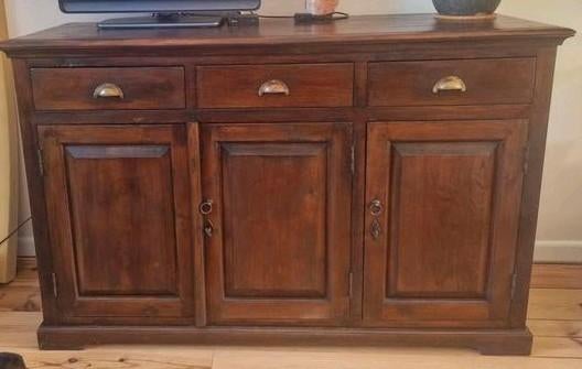 Complete inboedel: TV-kast, hoge kast, bank, lamp, boxspring, Ophalen