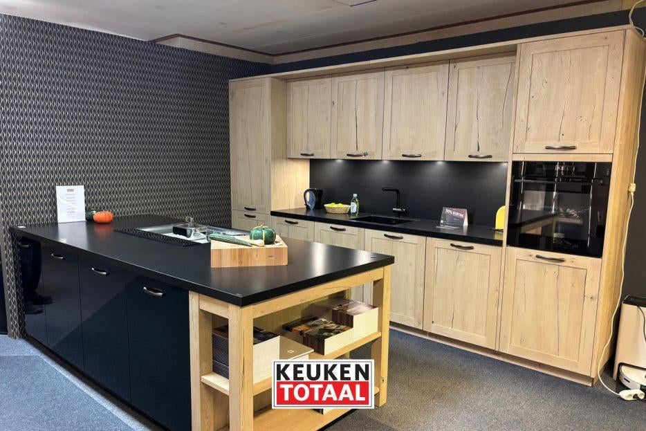 Showroomkeuken Brigitte, Ophalen, Zwart, Met kookeiland, Overige typen