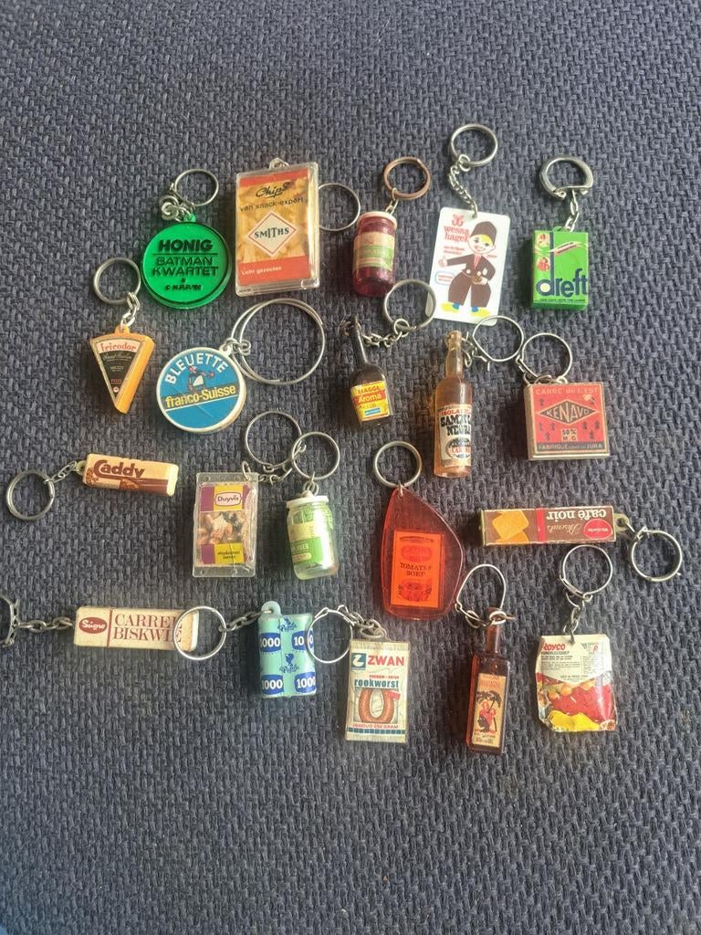 20 x vintage sleutelhanger, Verzamelen, Sleutelhangers, Gebruikt, Holland en Europa, Ophalen of Verzenden, N.b