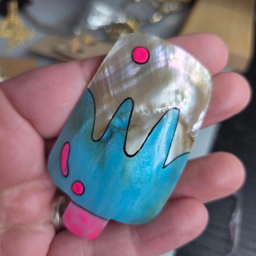 Broche parelmoer, Sieraden, Tassen en Uiterlijk, Broches, Ophalen of Verzenden, Zo goed als nieuw, Overige materialen