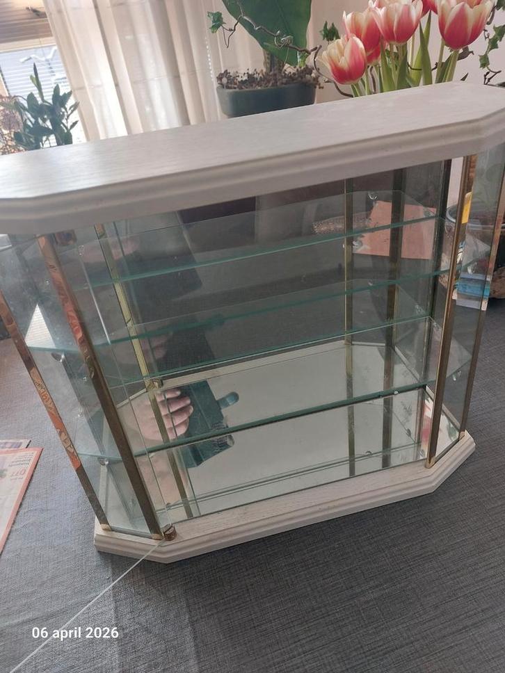Glazen vitrinekastje met spiegel en planken, Huis en Inrichting, Kasten | Vitrinekasten, Gebruikt, Minder dan 100 cm, 50 tot 100 cm