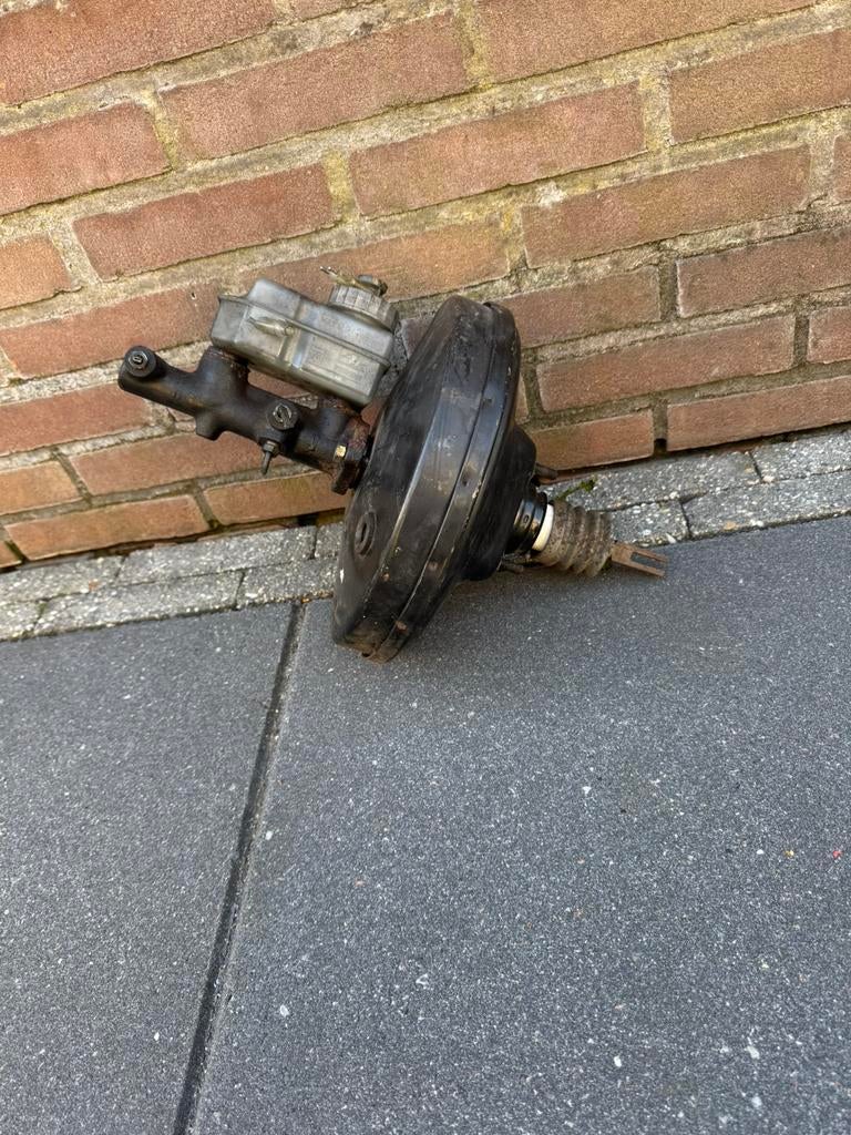 BMW e30 325 rembekrachtiging met hoofdremcilinder,reservoir, Auto-onderdelen, Dashboard en Schakelaars, Ophalen of Verzenden, BMW