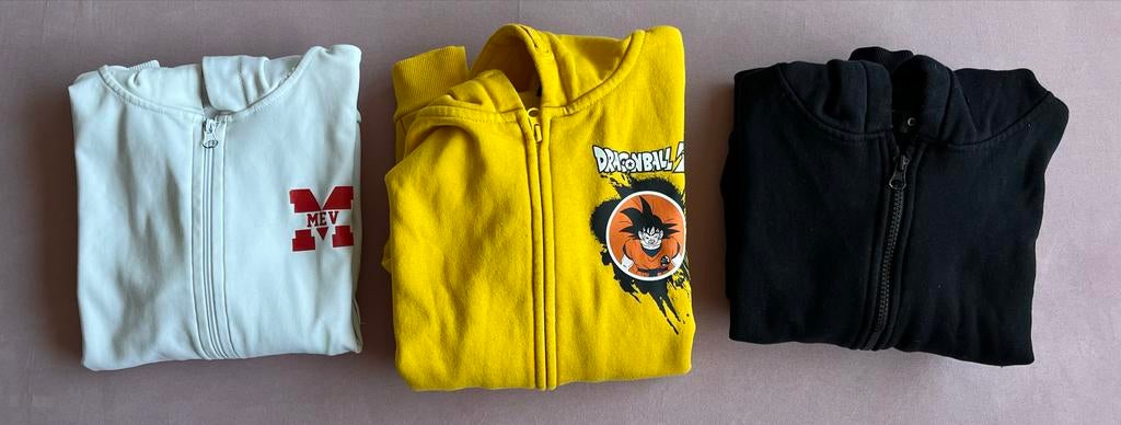 3 vesten met capuchon maat 140, Ophalen of Verzenden, Gebruikt, Jongen of Meisje, Trui of Vest