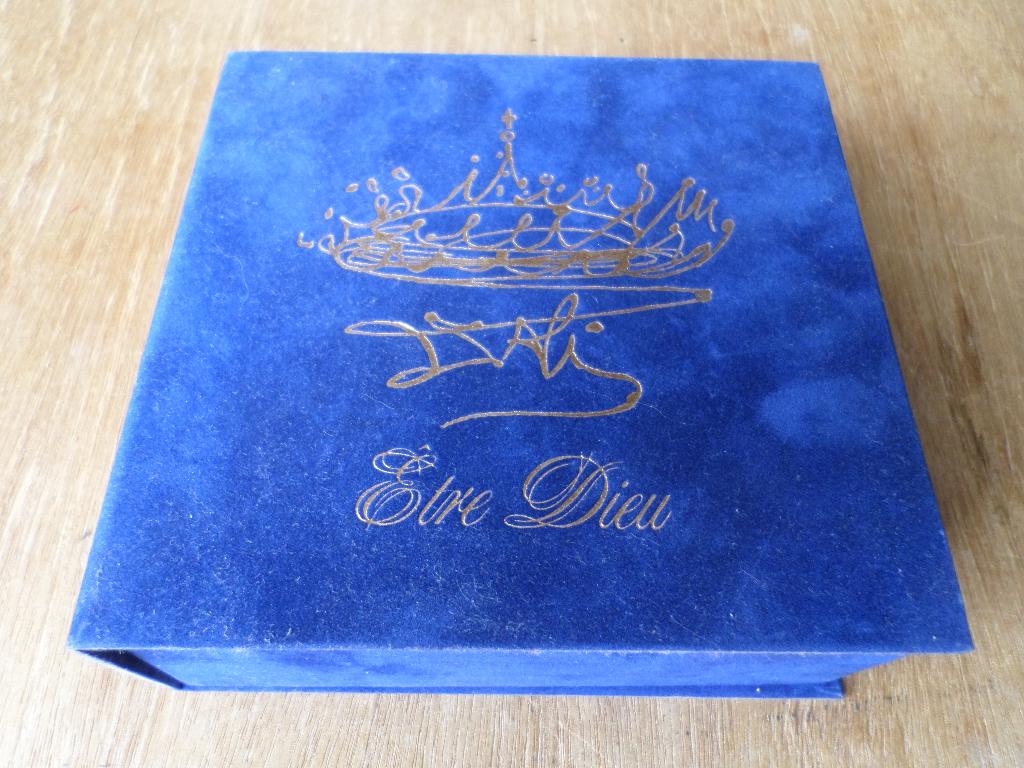 Salvador Dali - Etre Dieu 3CD Box met boek Luxe uitvoering, Ophalen of Verzenden, Zo goed als nieuw, Europees, Boxset