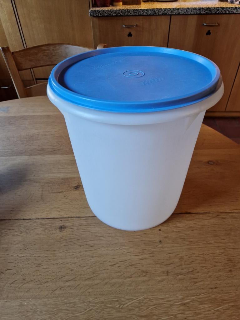 GROTE TUPPERWARE BEWAARDOOS, Huis en Inrichting, Keuken | Tupperware, Ophalen of Verzenden, Blauw, Bus of Trommel