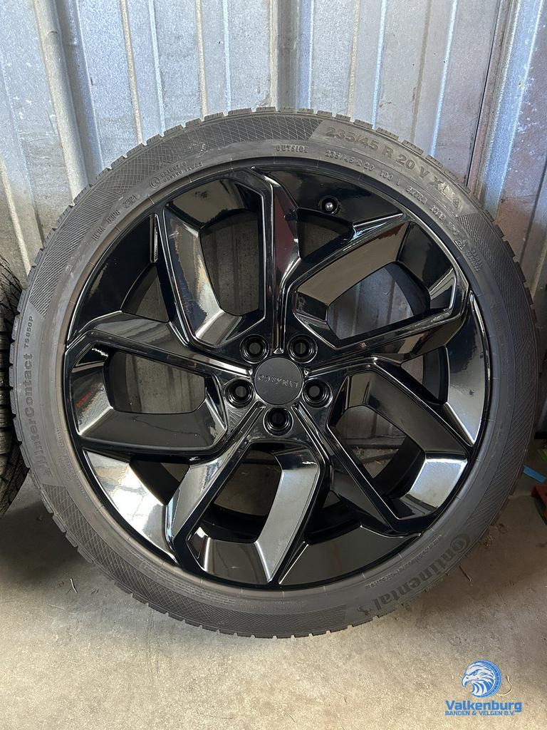 8mm! Originele Lynk & Co 20 inch zwarte velgen 5x108 winterb, Auto-onderdelen, Banden en Velgen, Gebruikt, -, -, Banden en Velgen