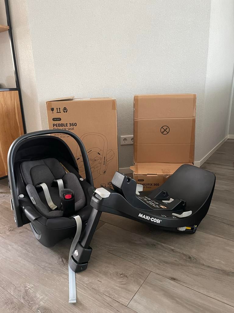 Maxi Cosi Pebble met 360 graden FamilyFix base, Kinderen en Baby's, Autostoeltjes, Ophalen of Verzenden, Zo goed als nieuw, Isofix