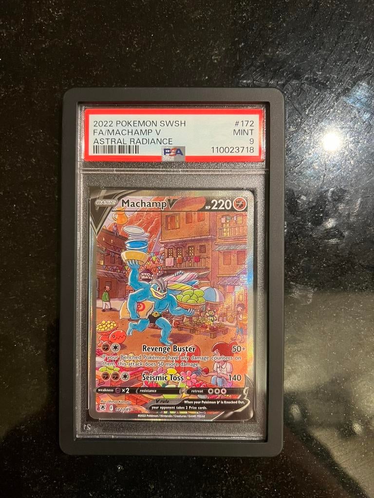 Machamp v 172/189 psa 9, Ophalen of Verzenden, Zo goed als nieuw