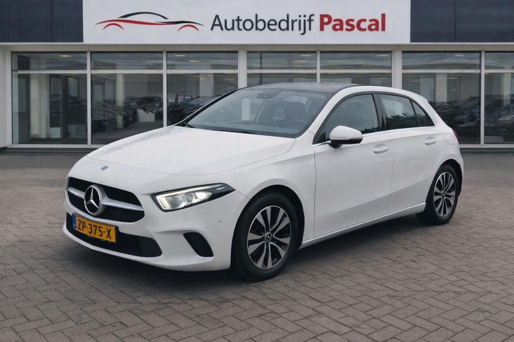 Mercedes-Benz A-klasse 160 Business- Panoramadak - Carplay -, Voorwielaandrijving, Gebruikt, Euro 6, 4 cilinders