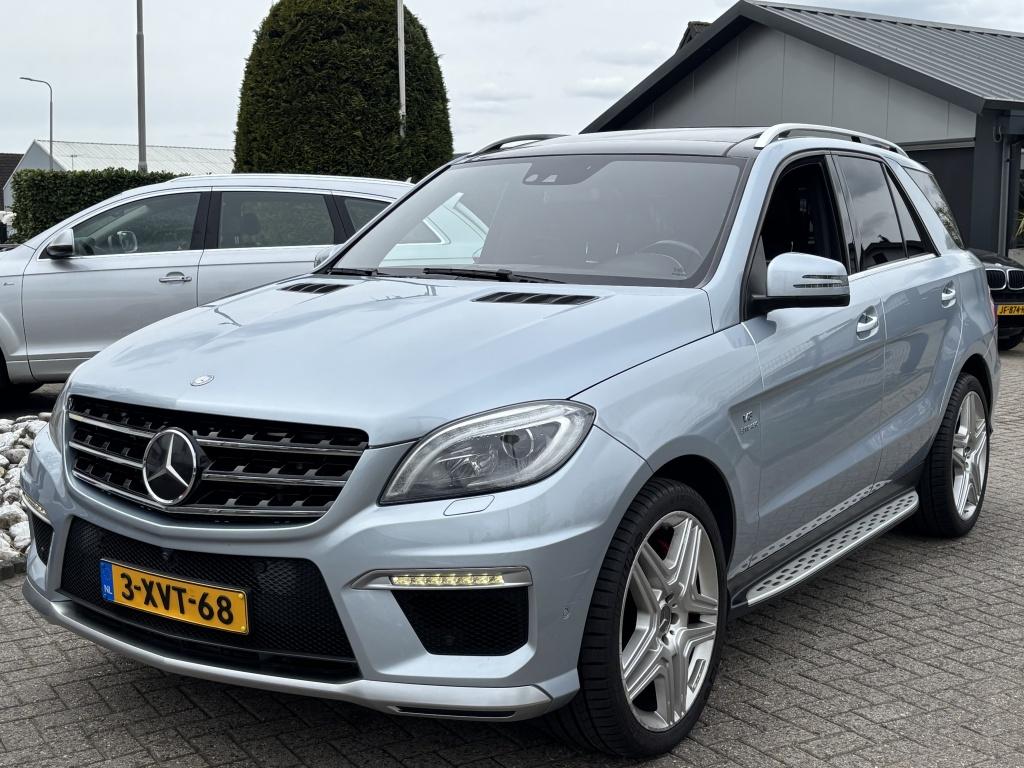 Mercedes-Benz M-Klasse ML63 AMG Performance Pack Panorama 20, Auto's, Mercedes-Benz, Gebruikt, 2245 kg, Leder, Bedrijf