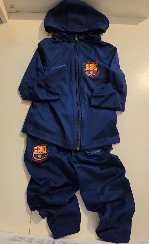 FC Barcelona trainingspakje maat 92/104, Ophalen, Jongen of Meisje, Setje, FC Barcelona