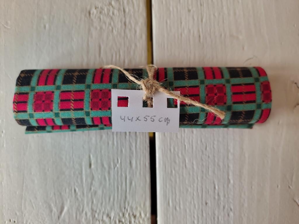 Mooie kerststof/quiltstof - ruit in rood, groen, zwart, goud, Hobby en Vrije tijd, Stoffen en Lappen, Overige kleuren, Nieuw, Ophalen of Verzenden