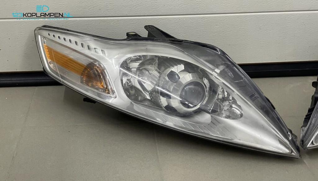 Ford Mondeo MK4 Facelift Bi-Xenon koplamp links rechts, Gebruikt, -, -, Ophalen of Verzenden