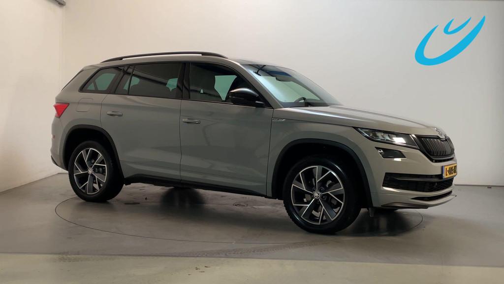 Skoda Kodiaq 1.5 TSI 150pk DSG Sportline Business 7p. Camera, Auto's, Skoda, 4 cilinders, 7 stoelen, Origineel Nederlands, Bedrijf