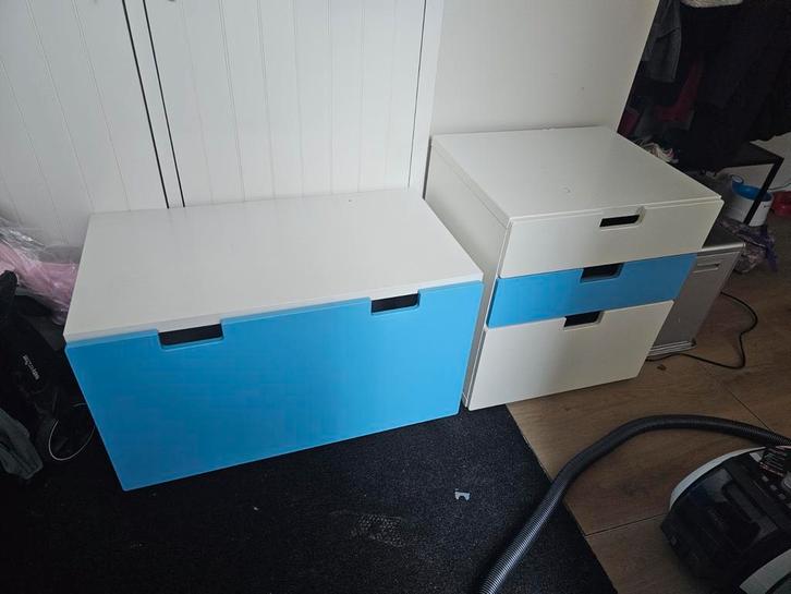 IKEA Stuva opbergkast met lades - wit/blauw en bureau met la, Huis en Inrichting, Kasten | Ladekasten, Gebruikt, Minder dan 100 cm