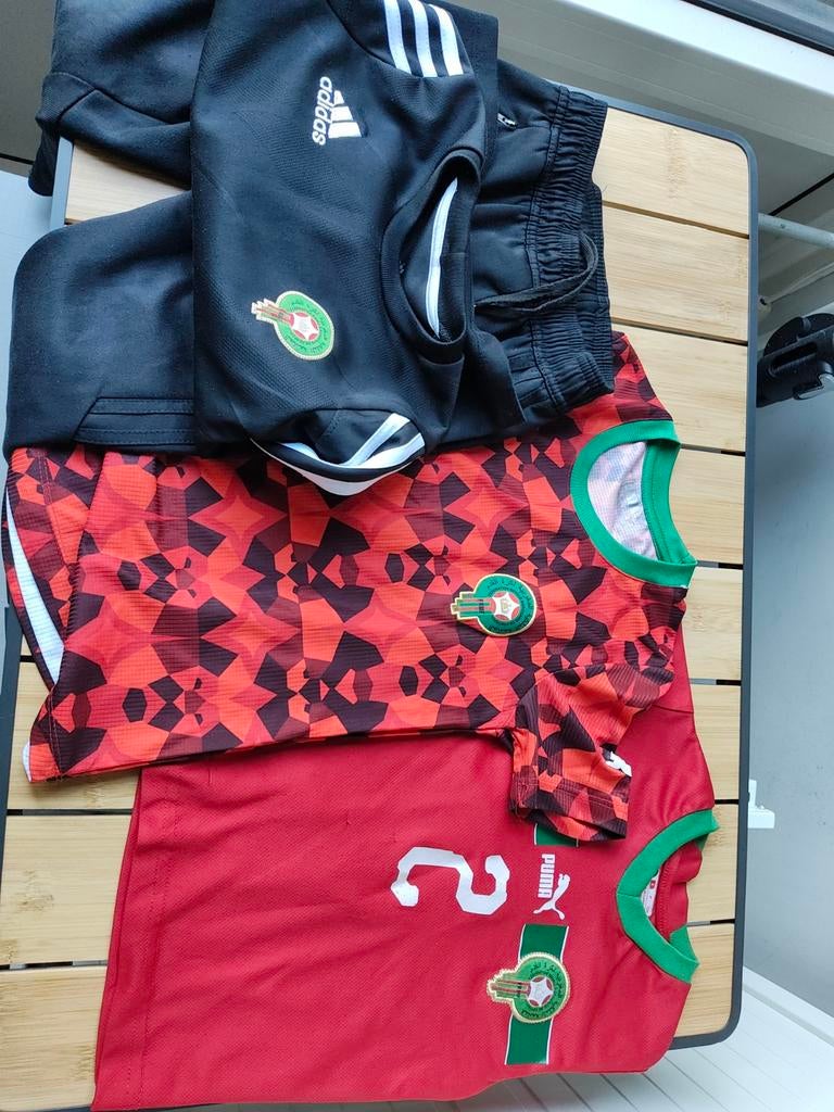 Bijna gratis af te halen: Setje kleding Marokko, Ophalen, Zo goed als nieuw, 110 t/m 116, Jongen