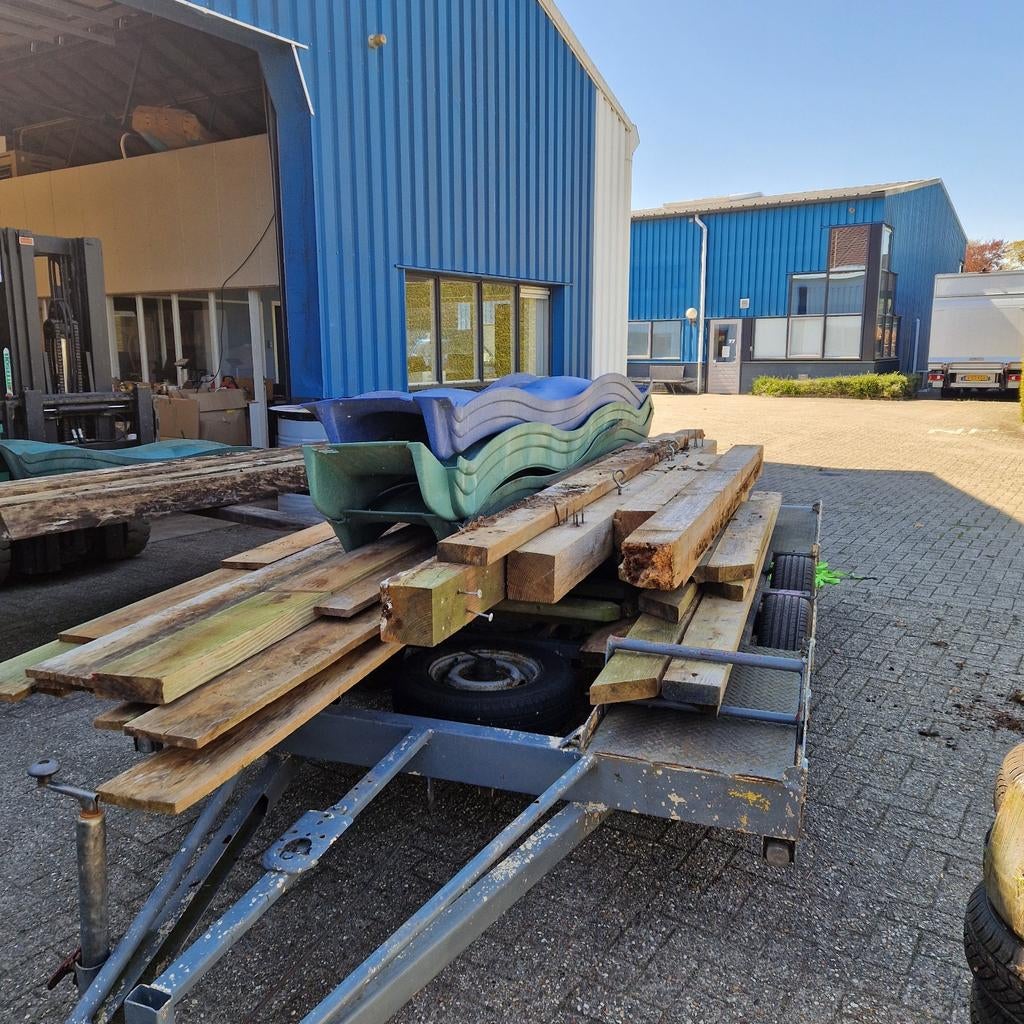 Partij Douglas hout + 4 glijbanen voor boomhut/speeltoestel, Ophalen, Overige houtsoorten, 50 mm of meer, Balk