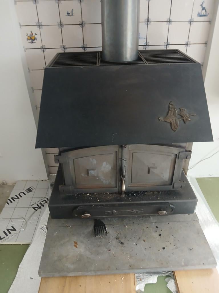 14 kw Degelijke grote houtkachel 200mm aansluiting, Huis en Inrichting, Kachels, Ophalen, Gebruikt, Hout, Houtkachel