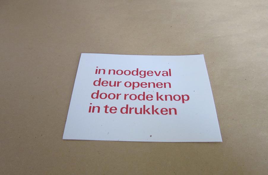 Sticker In noodgeval deur openen door rode knop in te drukke, Verzenden, Nieuw, Tram, Overige typen