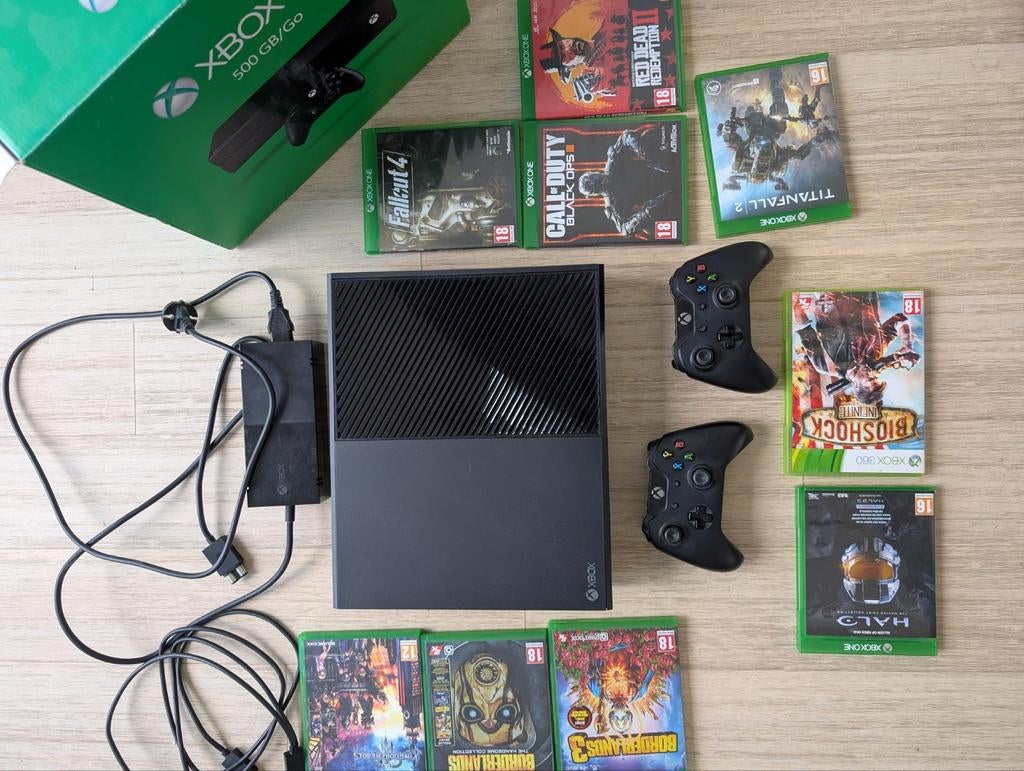 Xbox One + 2 controllers + games, Ophalen, Xbox One, Met 2 controllers, 500 GB