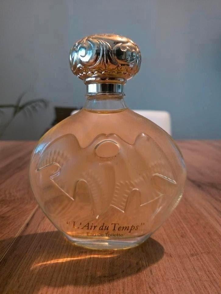 L'Air du Temps Eau de Toilette - Vintage Factice, Verzamelen, Parfumverzamelingen, Ophalen of Verzenden, Parfumfles, Gevuld