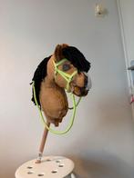 Hobbyhorse met hoofdstel - Bruin paard met groen hoofdstel, Ophalen of Verzenden, Gebruikt, Jongen of Meisje