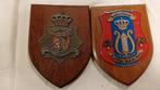 2 militaire wandplaquettes – Bronbeek & Tamboerkorps KMK, Ophalen of Verzenden, Landmacht, Nederland, Embleem of Badge