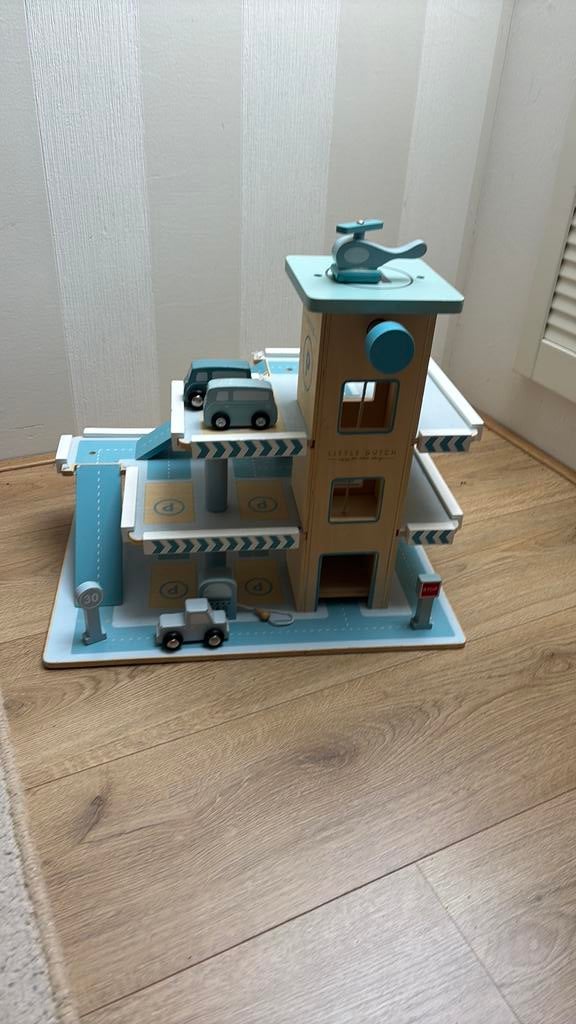 Little Dutch- parking, Kinderen en Baby's, Speelgoed | Houten speelgoed, Ophalen, Gebruikt