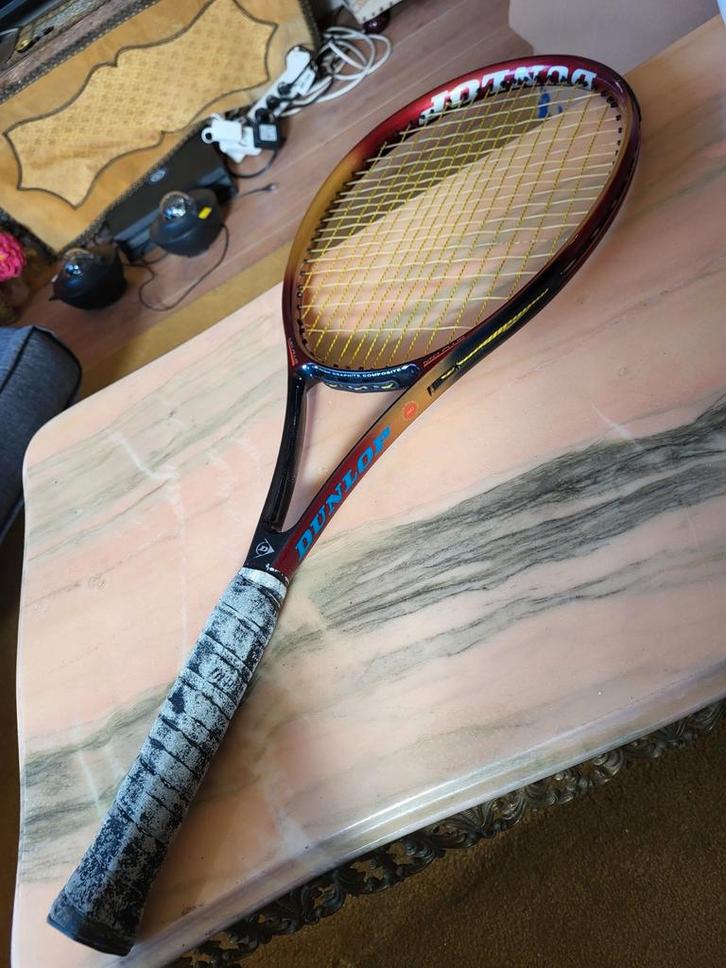 Dunlop Tactical Control Tennisracket 300 gram L4, Sport en Fitness, Tennis, Zo goed als nieuw, Racket, Dunlop, L4, Ophalen of Verzenden