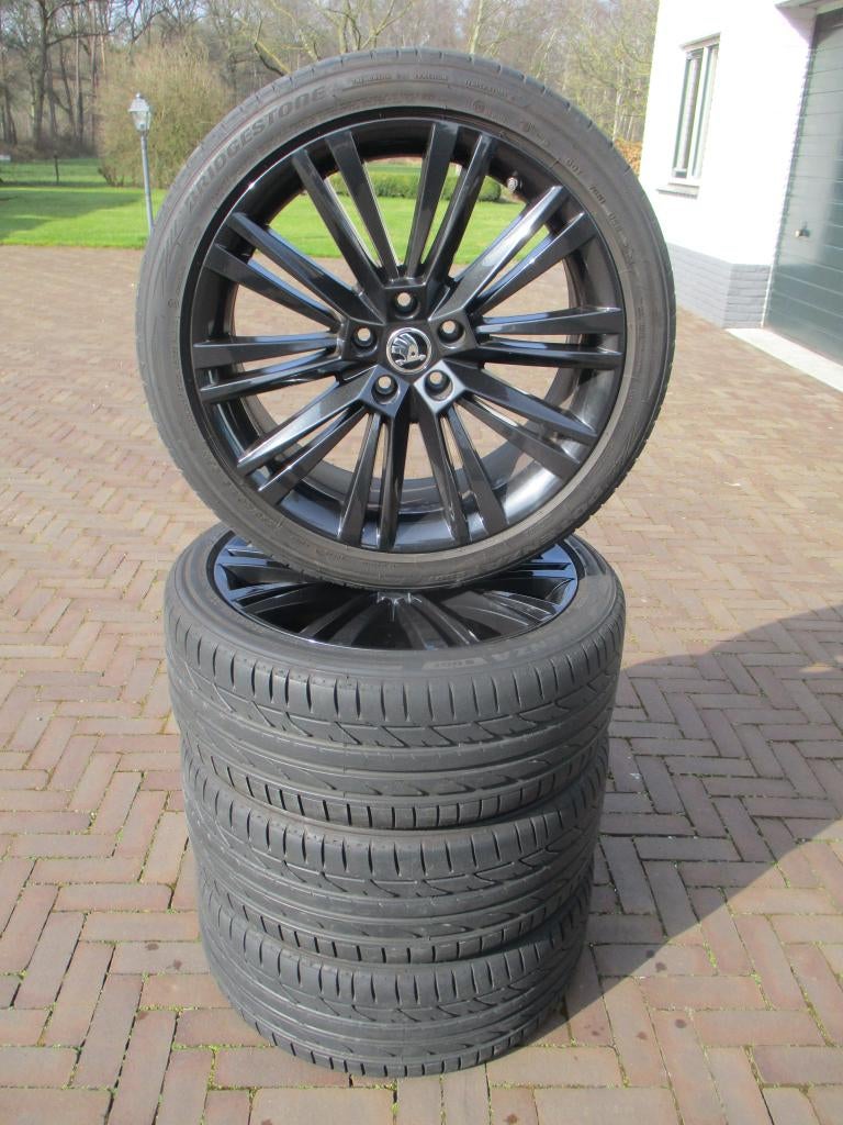 NIEUW Orig. Skoda Superb 19 inch velgen zomer Canopus, Auto-onderdelen, Banden en Velgen, Banden en Velgen, Nieuw, 235 mm, Personenwagen