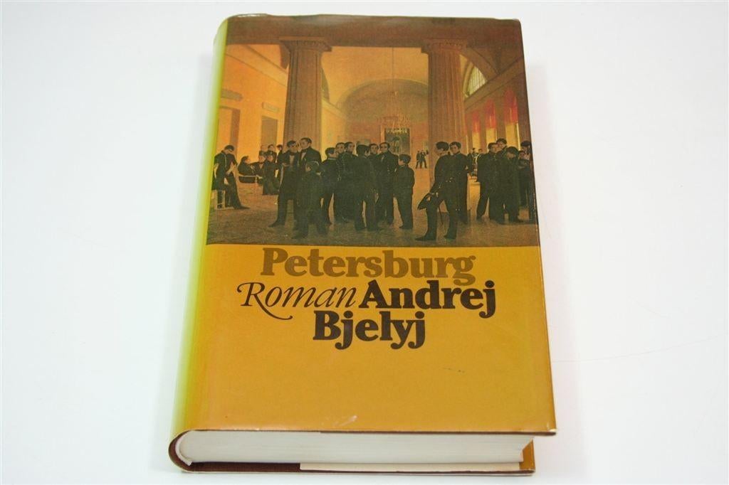 Petersburg — Andrej Belyj — Russische Roman, Boeken, Ophalen of Verzenden, Gelezen