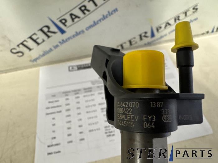 Verstuiver (diesel) van een Mercedes C-Klasse, Auto-onderdelen, Gebruikt, -, Ophalen of Verzenden, -