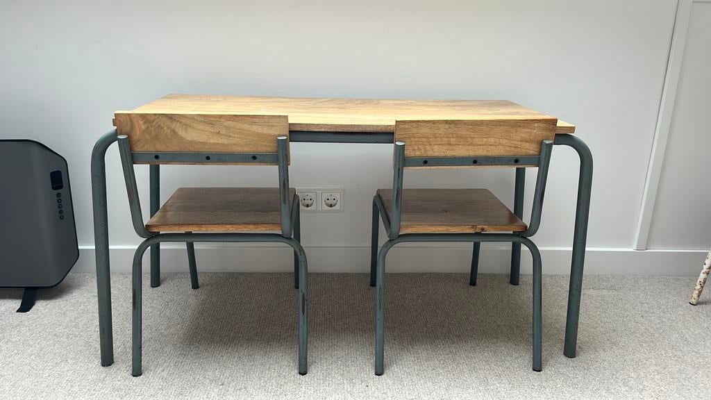 Kinderbureau met stoelen Kidsdepot, Ophalen, Zo goed als nieuw, Tafel(s) en Stoel(en)