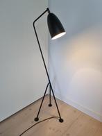 Gubi Grasshopper vloerlamp mat zwart, Ophalen, 100 tot 150 cm, Zo goed als nieuw, Modern / Scandinavisch