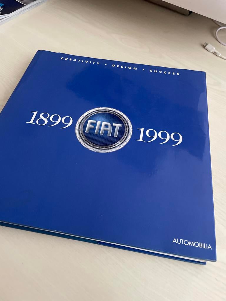 FIAT 1899-1999 Automobilia boek, Ophalen of Verzenden, Gelezen