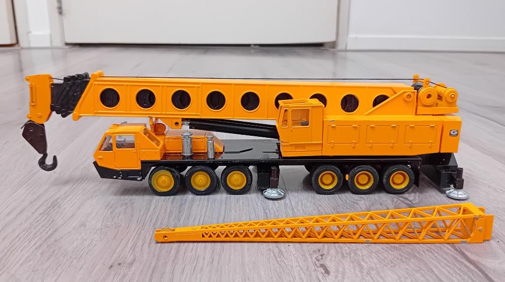 NZG Grove model hijskraan op schaal 1:55, Ophalen of Verzenden, Zo goed als nieuw, Hijskraan, Tractor of Landbouw, NZG