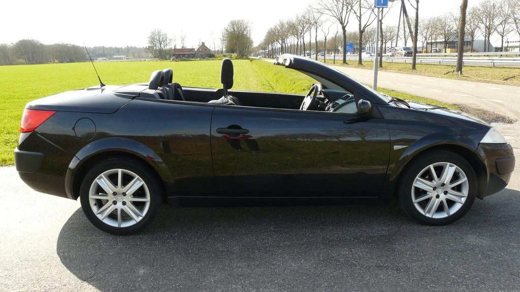 Renault Mégane Coupé-Cabriolet 1.6-16V Dynamique Comfort,C, Auto's, Renault, Voorwielaandrijving, Stof, Gebruikt, 1295 kg