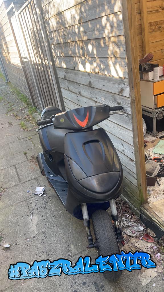 Peugeot vivacity 50cc, Ophalen of Verzenden, Zo goed als nieuw, Tweetakt, Vivacity