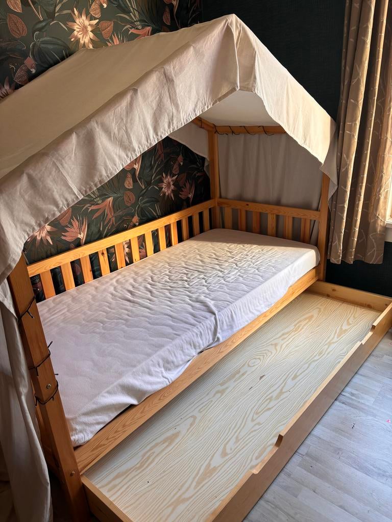 Houten kinderbed met uitschuiflade, Gebruikt, 70 tot 85 cm, Ophalen of Verzenden, Lattenbodem