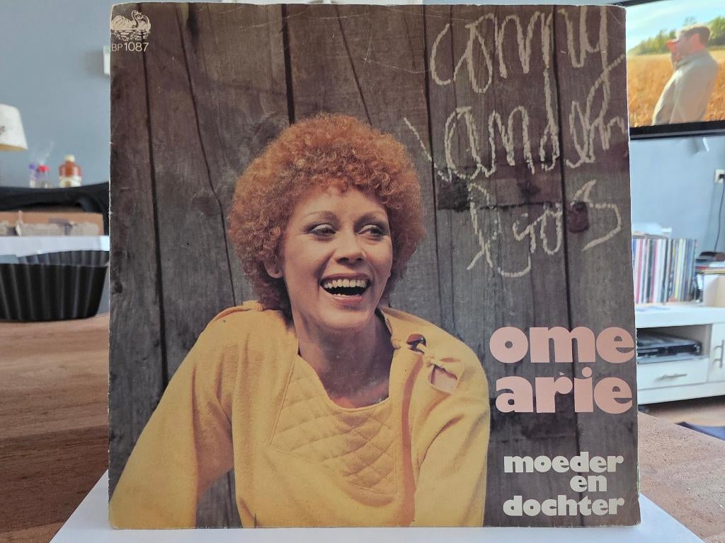 7" Single Conny Vandenbos - Ome Arie / Moeder En Dochter, Gebruikt, 7 inch, Single, Ophalen of Verzenden