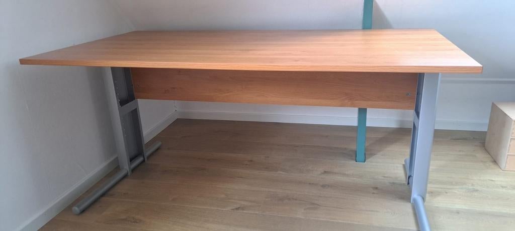 Stevig bureau, zware kwaliteit, gratis af te halen, Huis en Inrichting, Bureaus, Ophalen of Verzenden