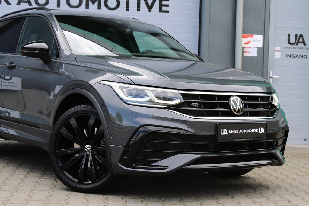 Volkswagen Tiguan 1.4 TSI eHybrid 245PK | R LINE | BLACK STY, Auto's, 1716 kg, Gebruikt, Zwart, 4 cilinders